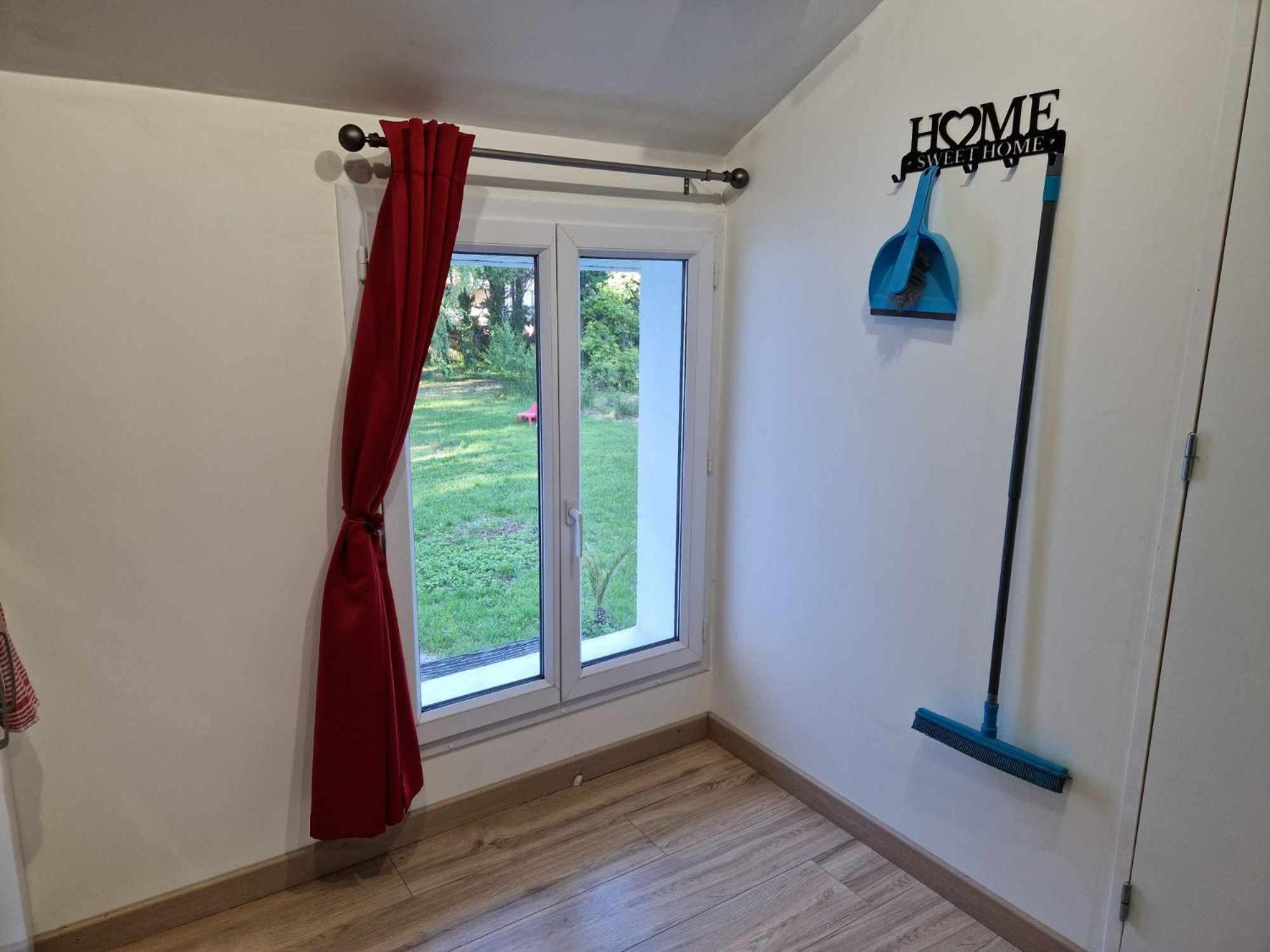 09 - Joli Studio Avec 2 Lits, Logement Tout Equipe Pour 1, 2 Ou 3 Personnes Maximum, Vue Sur Parc Arbore, Parking Privatif Gratuit, Grand Fourgon Possible, Tout Le Linge De Maison Est Fourni Razac-sur-l'Isle ภายนอก รูปภาพ