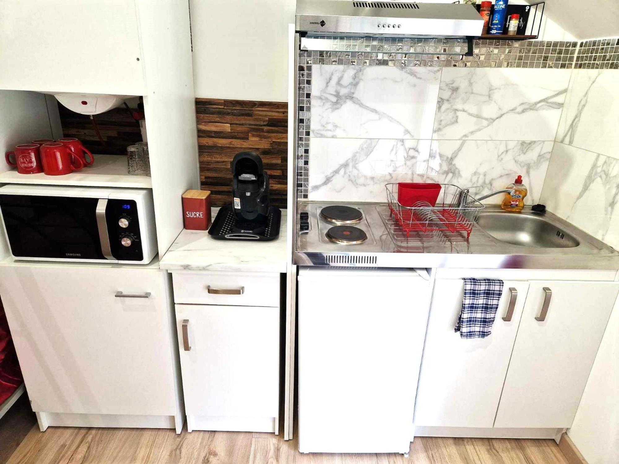 09 - Joli Studio Avec 2 Lits, Logement Tout Equipe Pour 1, 2 Ou 3 Personnes Maximum, Vue Sur Parc Arbore, Parking Privatif Gratuit, Grand Fourgon Possible, Tout Le Linge De Maison Est Fourni Razac-sur-l'Isle ภายนอก รูปภาพ